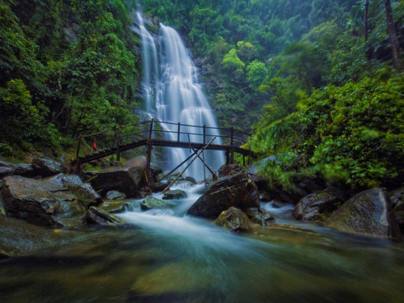 Khe Kem - Con Cuong Falls